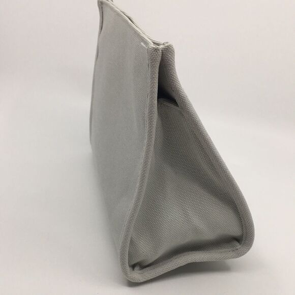 Christian Dior Beauty | Dior | Trousse Cosmetic Pouch Light Gray - Picture 5 of 16